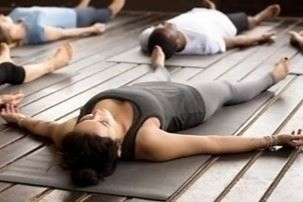 Cours de yoga collectifs à Finhaut (vallée du Trient)